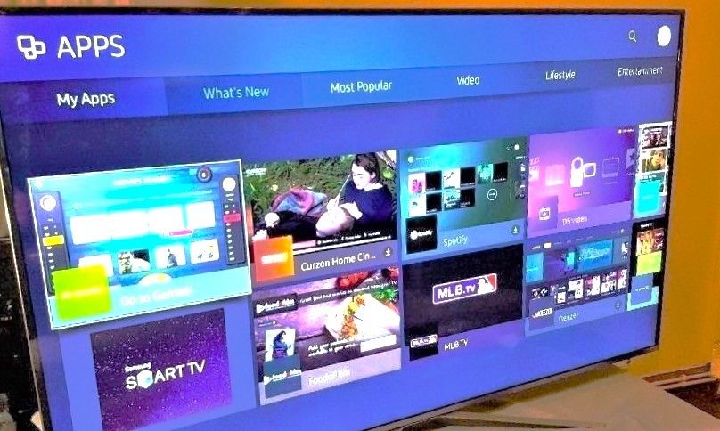 Smart TV - 55" LG UHD - Delivery Included