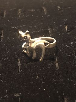 Silver cat ring