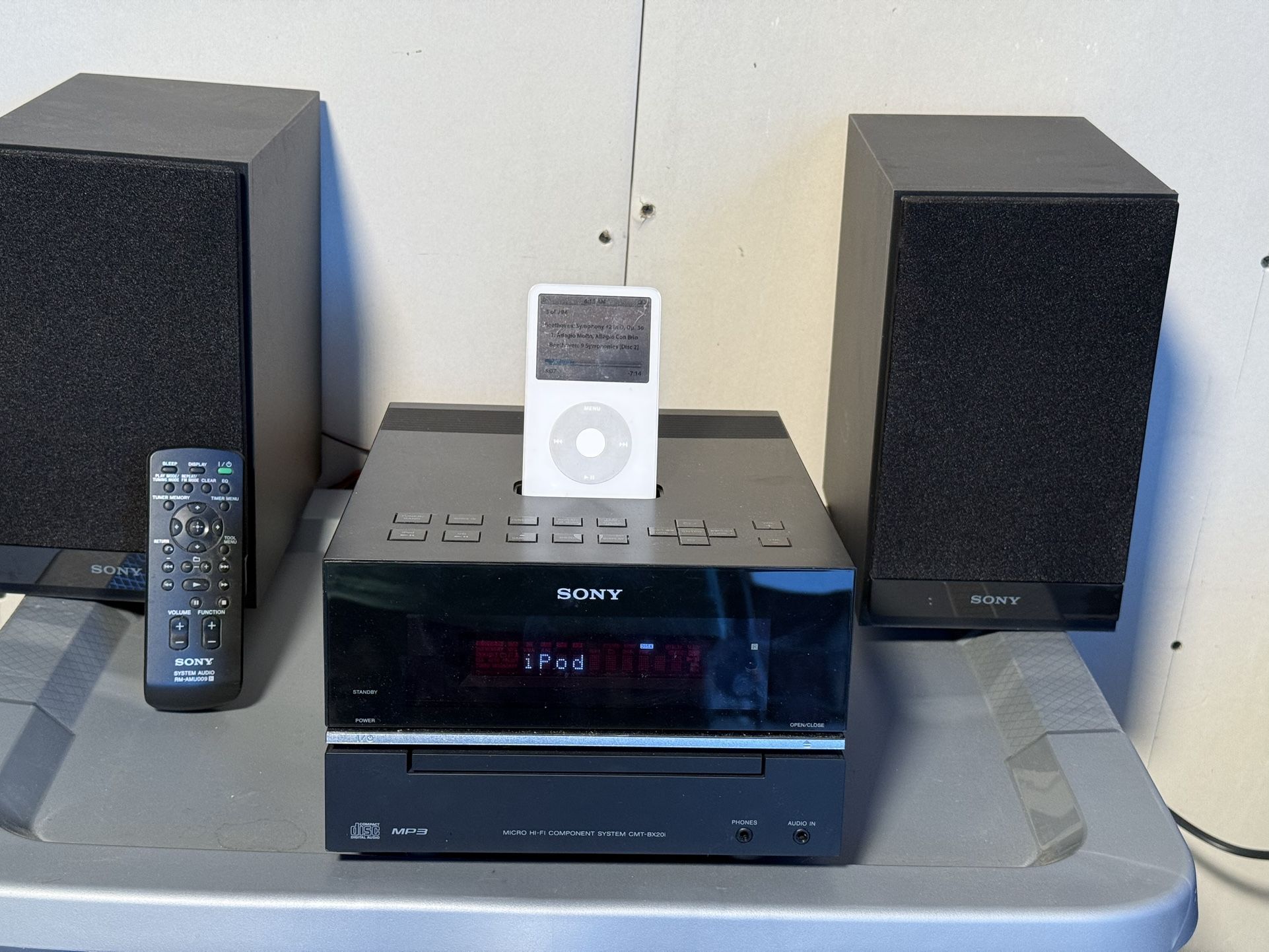 Sony CMT-BX20i Micro Hi-Fi Shelf System CD Player Radio iPod Dock w/ Speakers