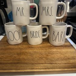 Rae Dunn mugs 