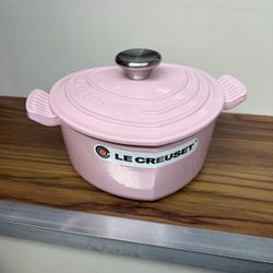 nice 🩷 le creuset chiffon pink bonbon hibiscus heart figural cocotte enameled cast iron dutch oven