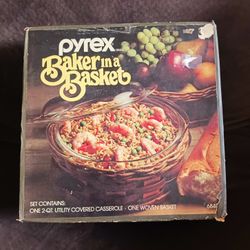 NEW Vintage Pyrex Baker in a Basket Casserole Bowl
