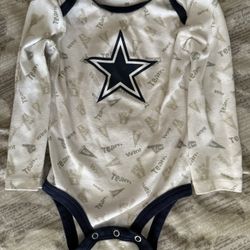 Dallas Cowboys NFL 3-Pc Long Sleeve Bodysuit, Pants and Cap Set Size 6-9 Mo