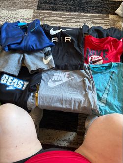 BOYS CLOTHING SOME NIKS STUFF SHORTS, SHIRTS AND JACKET SIZE 3T-4 GOOD CONDITION