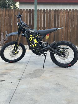 🔥 New 2025 Surron Light Bee X – 8KW Power / 46MPH / 75KM Range – Off-Road Beast
