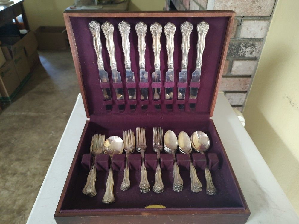 Williams 1880 Silver Plated Flatware