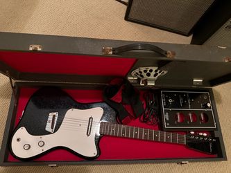 Silvertone Electric Guitar with Case Amp