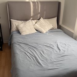 Queen Size Bed (Plus Mattress Ikea ) 
