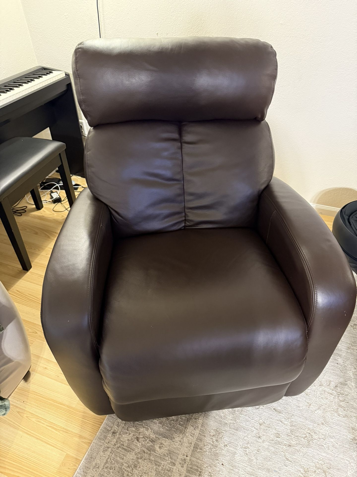 Macys leather Chair Recliner 