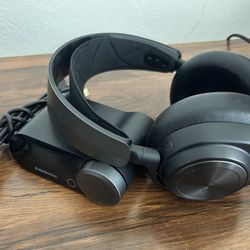 Steelseries Artis Nova Pro Wireless Multi System Gaming Headset 