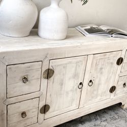 Pottery barn sideboard 