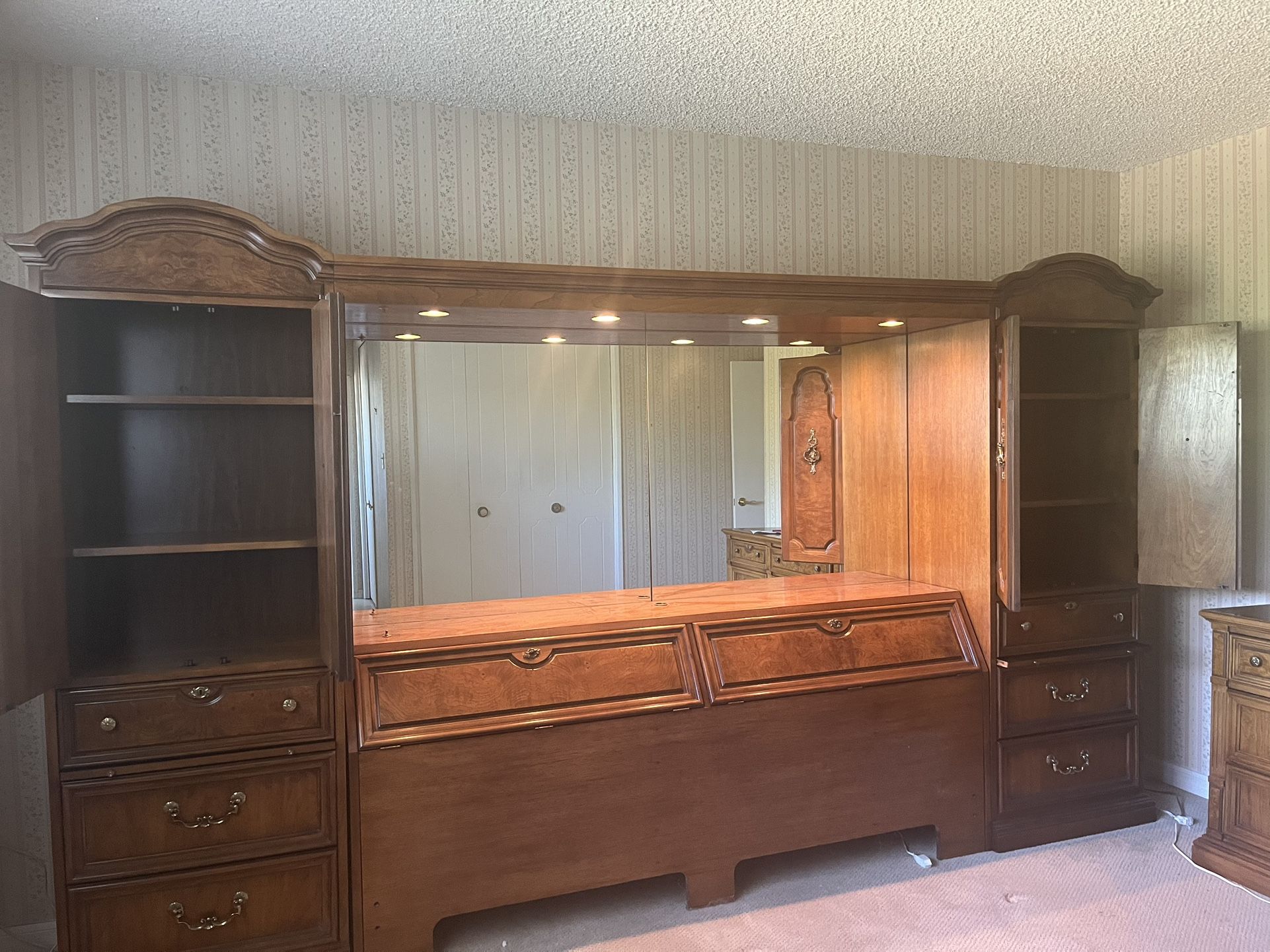 Thomasville King Bedroom Set