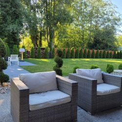 Beautiful Outdoor Furniture Set