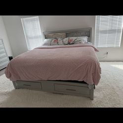 King Size  Bedroom Set 