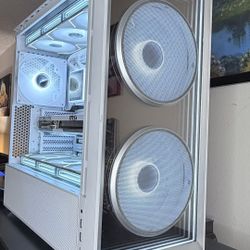 9800X3D / RTX 5070 Ti – MSI + Lian Li All White Luxury BTF Cable Free Gaming PC