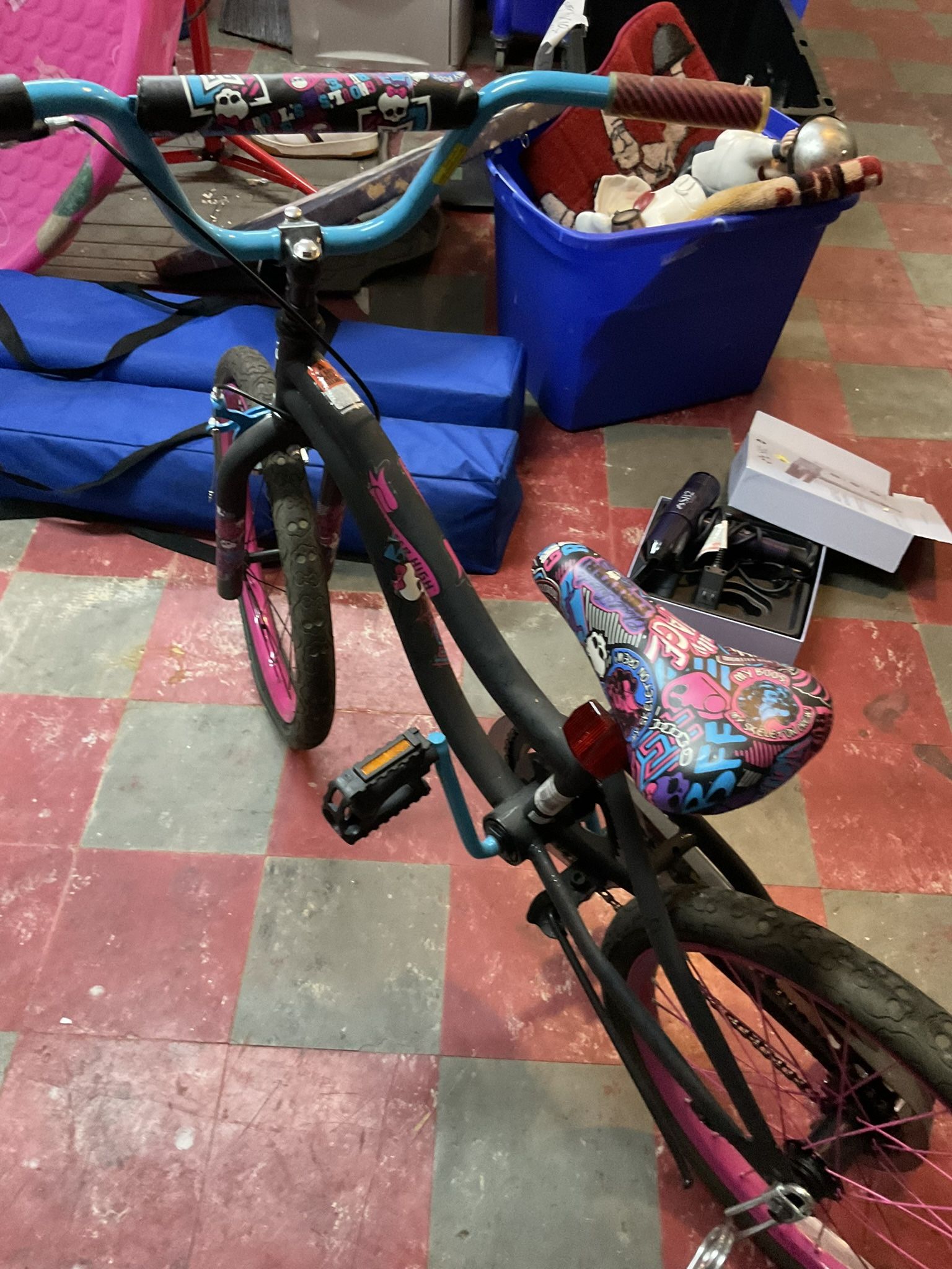 Girl Monster High Bike 