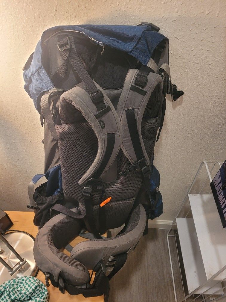kelty backpack 5600 Coyote 65 bpstandardspec size:15.4 inch friendly features JanSport Big Student Classics