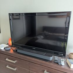 40" SHARP TV