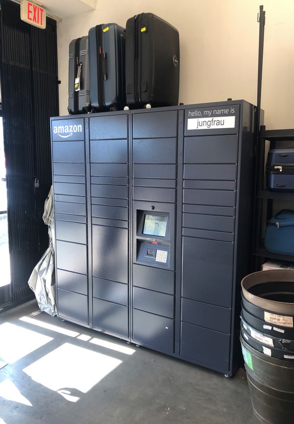 Amazon box Free delivery and pick up for Sale in Los Angeles, CA OfferUp