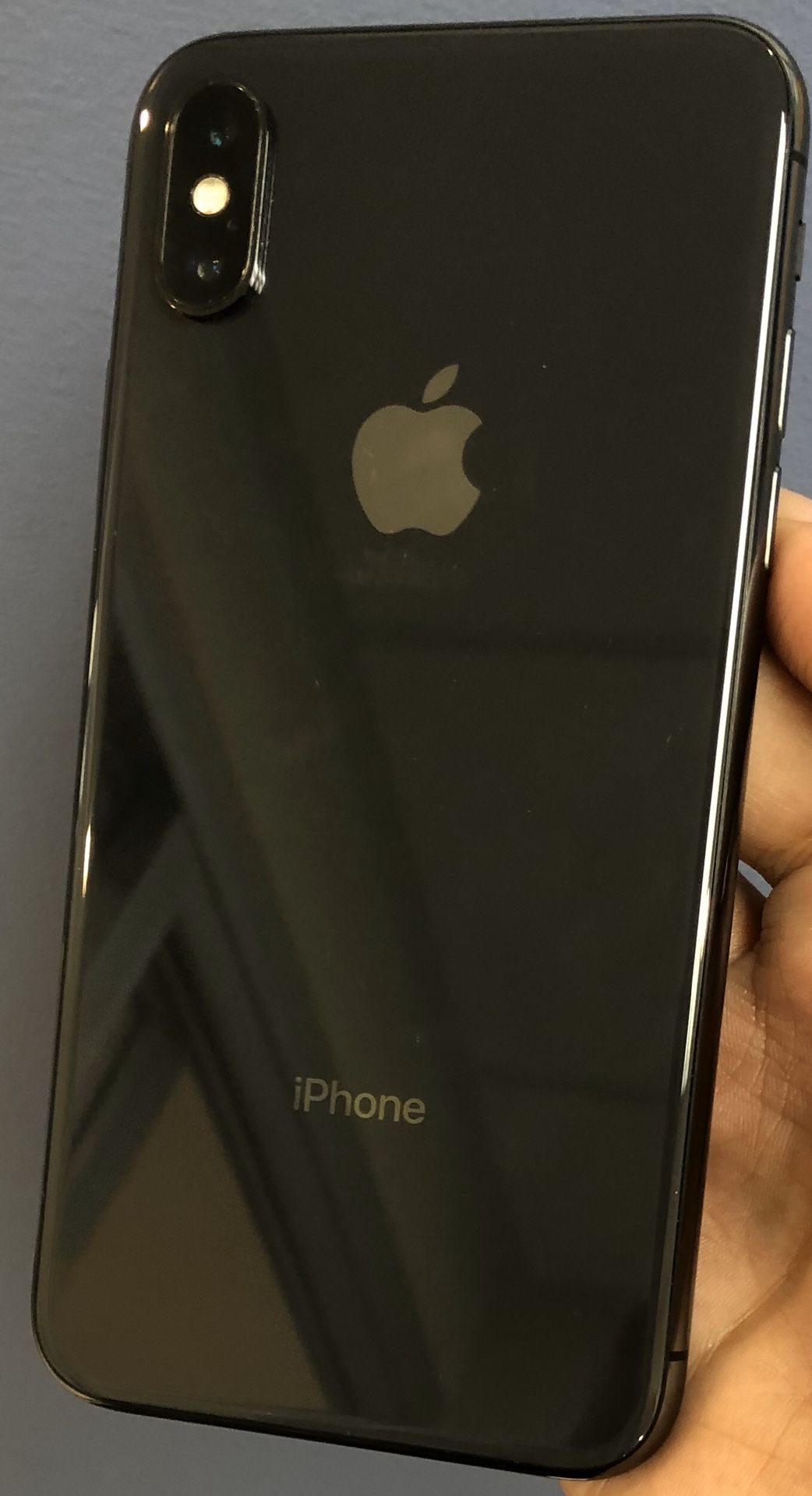 iPhone X 64GB Factory Unlocked