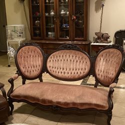 Authentic Victorian Couch.  This Is Vintage. 