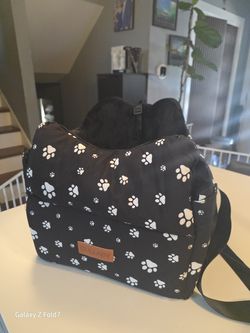 Console Dog Car Seat with Safety Leash for Large Armrest Lid– Booster Seat for Small & Medium Dogs (Up to 25 lbs), Pet Travel Safety Seat with Storage