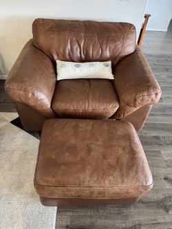 High End Leather Chair And Ottoman