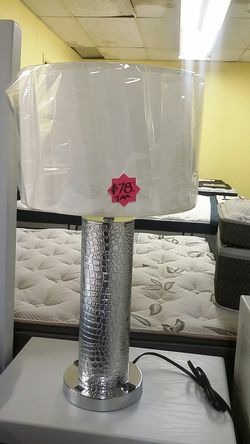 Elegant table lamp