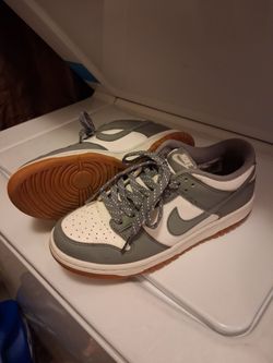 Nike Dunk Low Sneakers Size 5.5Y