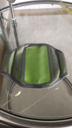 Bose/Reebok arm carrier case