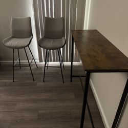 Table And Barstools 