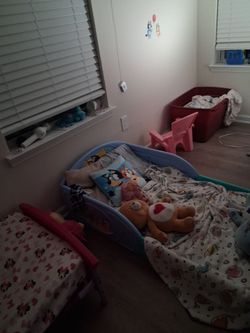 Boy toddler bed
