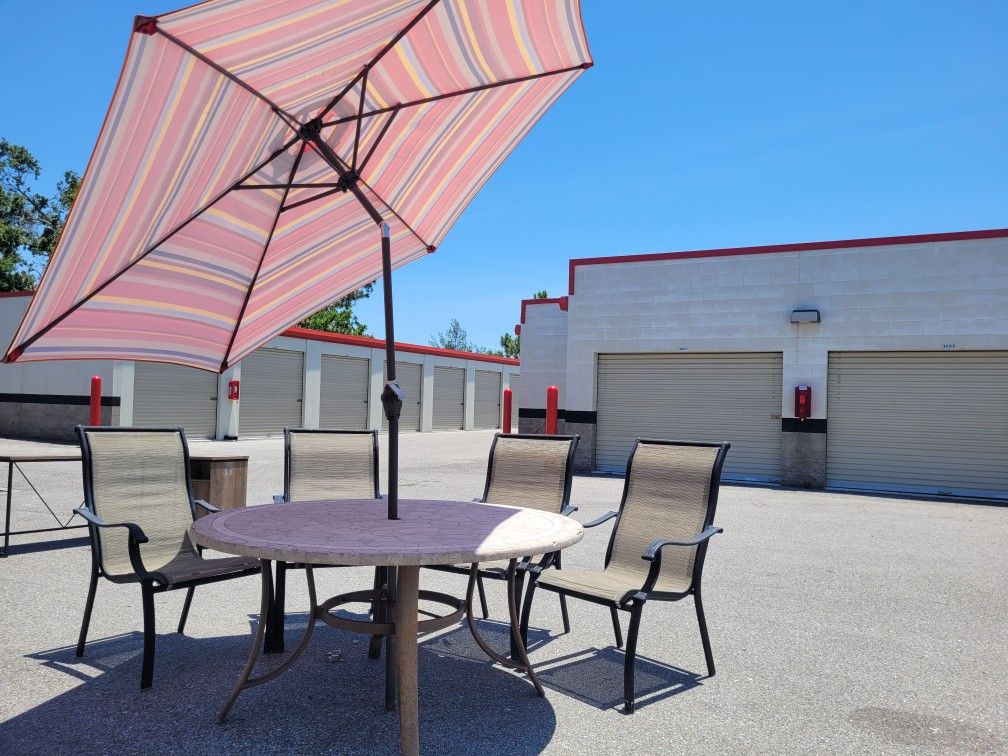 PATIO SETS...GET EM WHILE ITS H🥵TT! Willing To Negotiate For QUICK SALE! 🏃🏼♀️🏃🏽