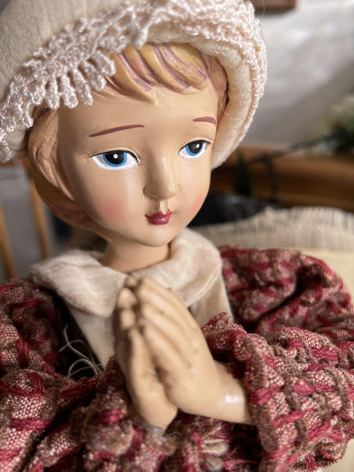 Vintage Rare Praying Lady  Doll Home Decor Nice . 
