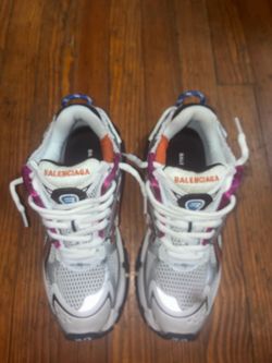 Balanciaga runners