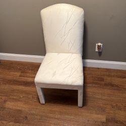 Chair + 2 covers