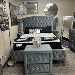 4pc Queen Bedroom Set