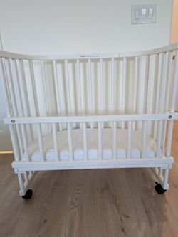 BabyBay Original Bassinet Bedside Sleeper