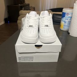 Nike Air Force 1’s 07