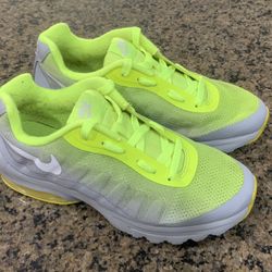 womens invigor nike