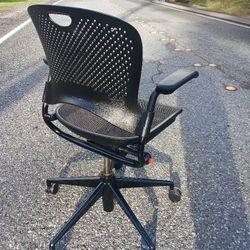 Herman Miller Quality Commercial Grade Office Desk Chair Computer Laptop Workspace Ergonomic 