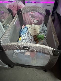 Graco Play pin