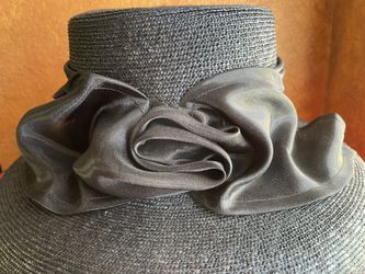 Beautiful, Ladies Black Hat. Worn once.
