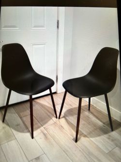 2 dining chairs