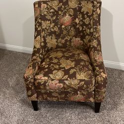 2 matching chairs