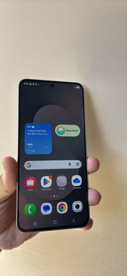 Samsung Galaxy S25 FE 5g. Like New! AT&T / Cricket!