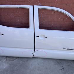 Right Side Doors Toyota Tacoma 2005-15
