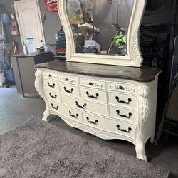 7 Drawer Marble Top Dresser With Mirror