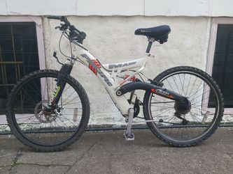 PACIFIC Adult Sport Bike 26" wheels