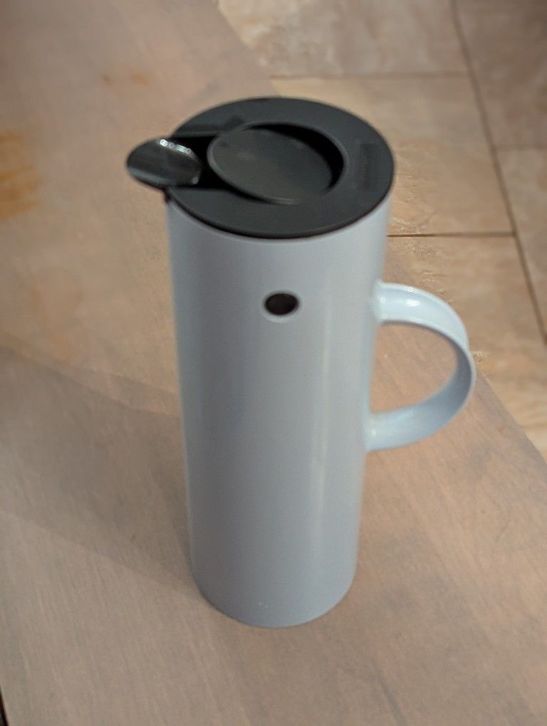 4-Cup Thermos